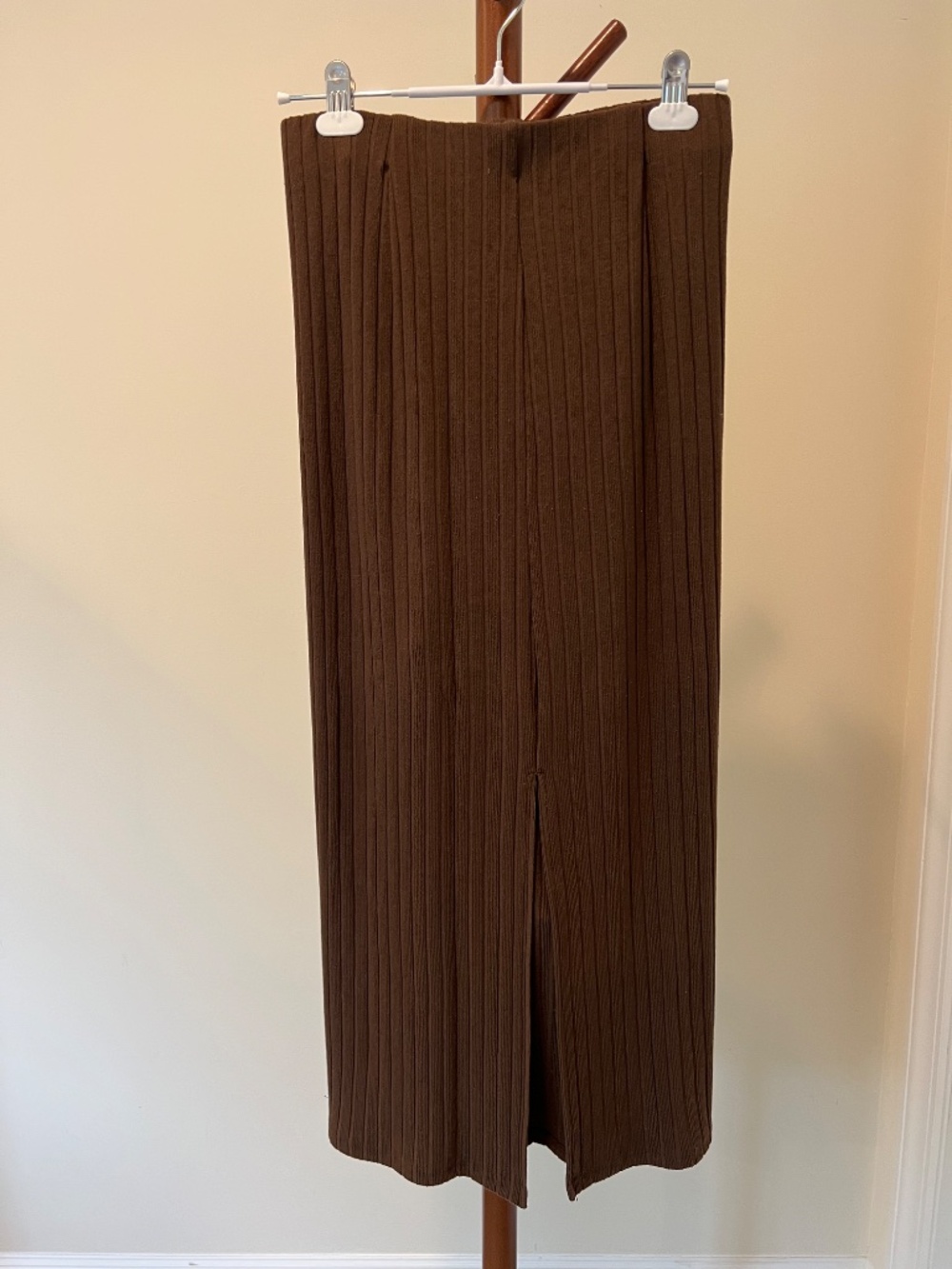 Z Supply Brown Ribbed Knit Back Slit Maxi Skirt Elastic Waist Size M - Picture 4 of 5